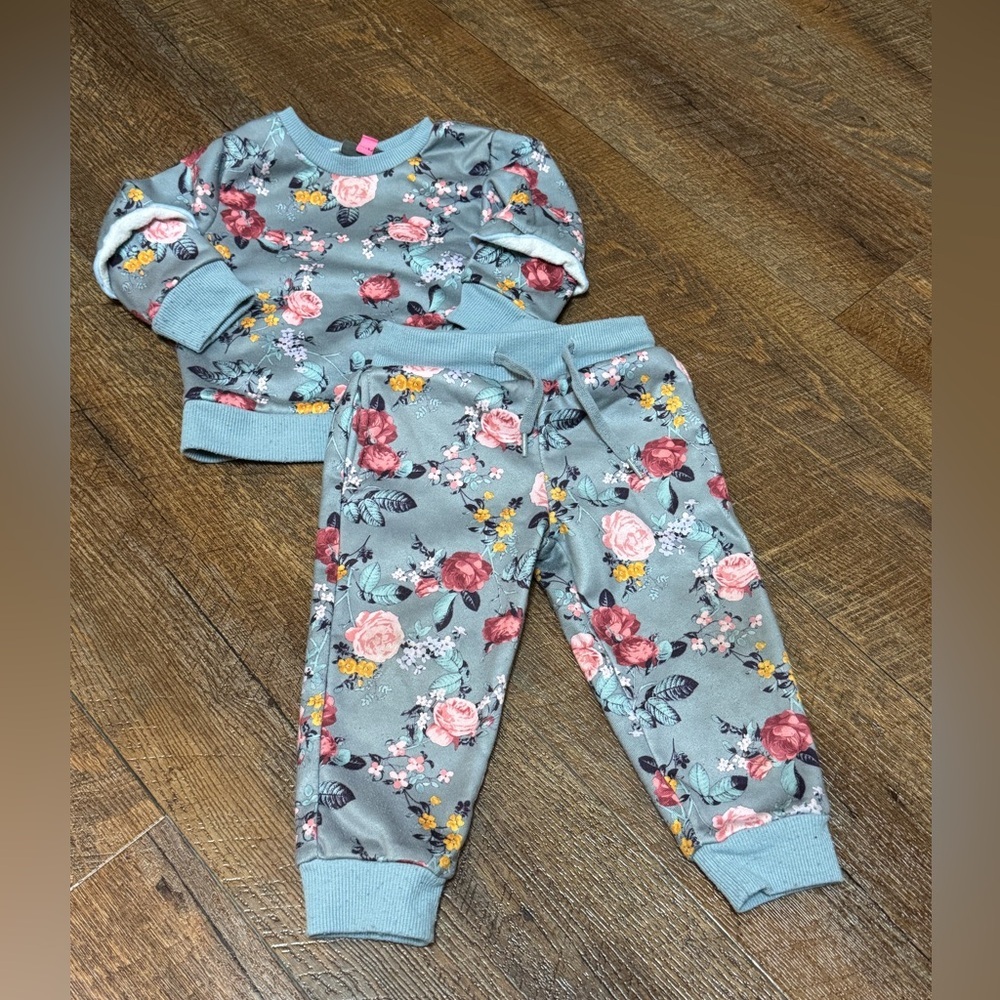 Vince Camuto Floral Babygirl 12 month Outfit